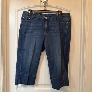 Seven7 Premium Denim Capri Jeans – Women’s Size 18 – Stretch Blue Wash